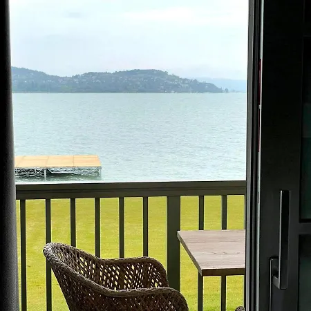 Vízparti Luxus Apartamento